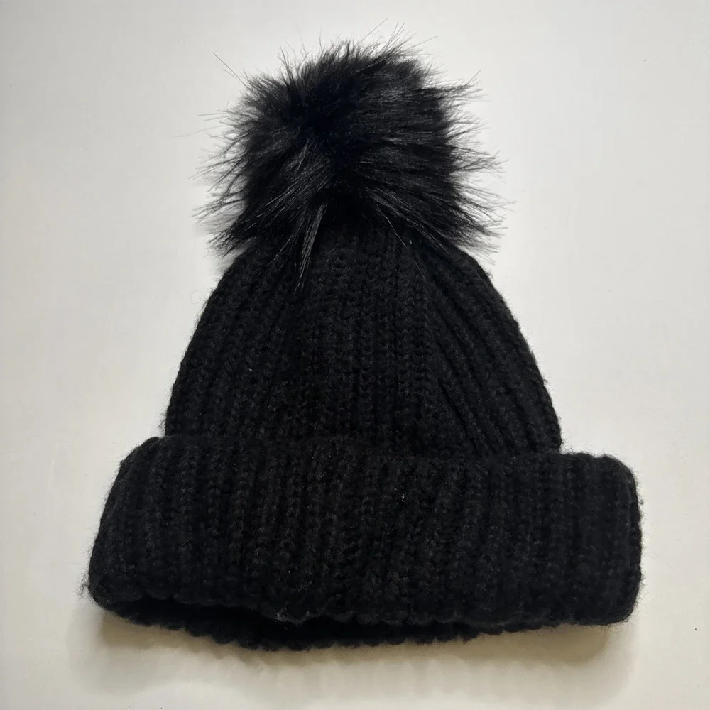 Topshop Black Ribbed‎ Knit Beanie Faux Fur Pom Pom Winter Hat 19E19NBLK